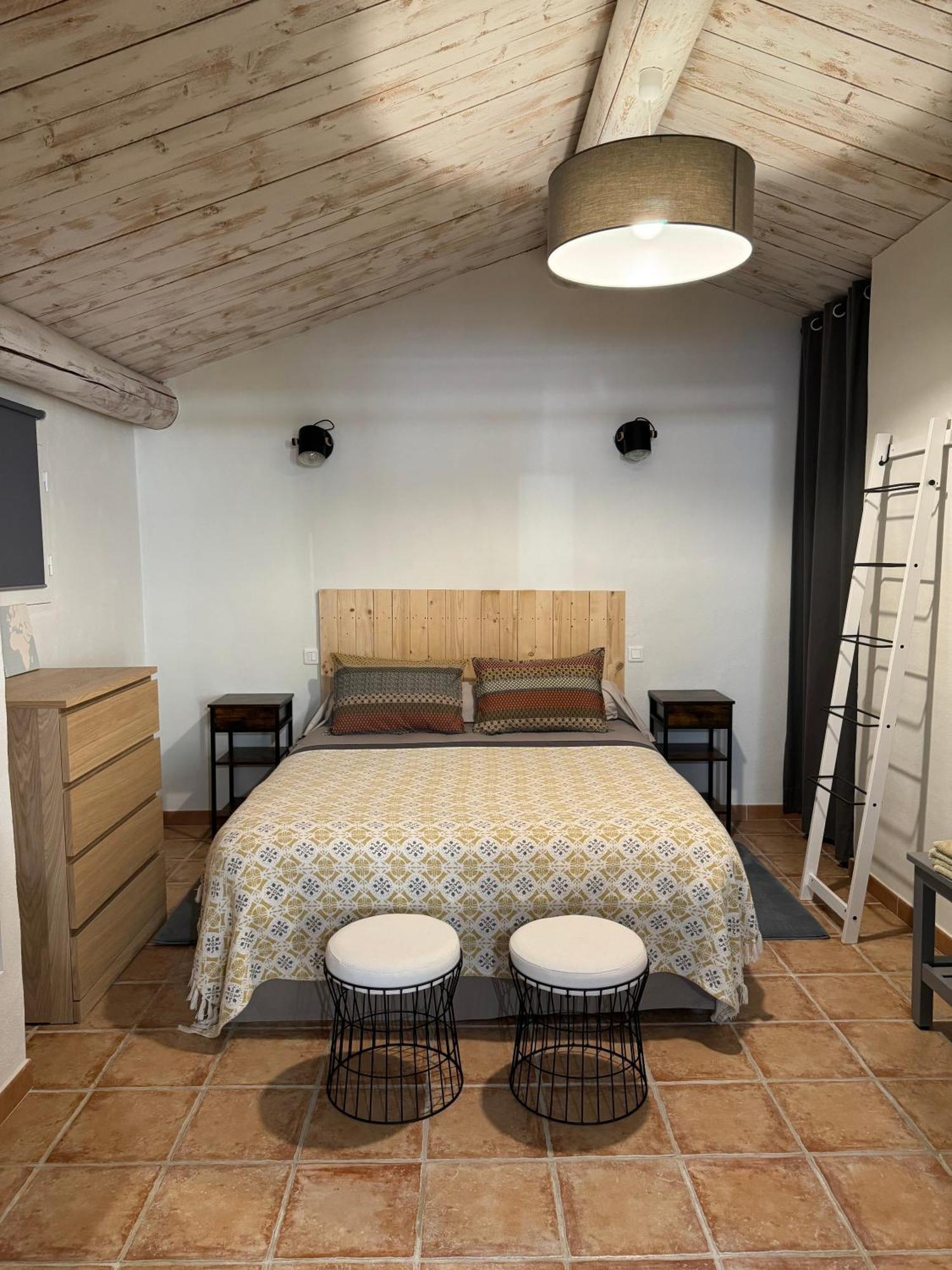 L'Atelier D'Andre Apartment Бом-дьо-Вениз Екстериор снимка